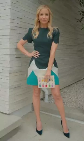 Guitam Jewelry Double Tip Green Chrysoprase Ring worn by Sarah Michelle Gellar on her Instagram post on June 9, 2025