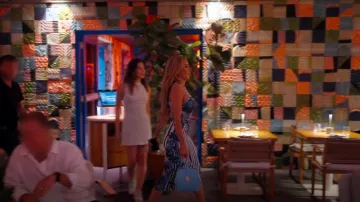Boshra Mahtab Azur porté par Lisa Hochstein comme on le voit dans The Real Housewives of Miami (S07E01)