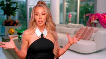 Mini-robe Valentino Collard portée par Lisa Hochstein comme on le voit dans The Real Housewives of Miami (S07E01)