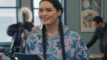 Nord du Nord S01 Anna Lambe Floral Sweat à capuche de Siaja (Anna Lambe) dans Nord du Nord (S01E04)