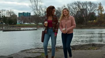 Identity True 90's Vintage Identity Chaqueta tejida con estampado del suroeste usada por Sydney Shandon (Lindura) como se ve en Sullivan's Crossing (S03E08)