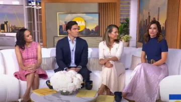 Top de punto acanalado Staud Eleanor usado por Rebecca Jarvis en Good Morning America el 16 de junio de 2025