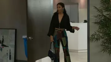 Brahmin Nerida Bag worn by Dani Dupree (Karla Cheatham Mosley) as seen in Beyond the Gates (S01E73)