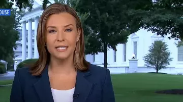 Blazer de tweed de Generation Love Eliza usado por Mary Bruce como se vio en Good Morning America el 17 de junio de 2025