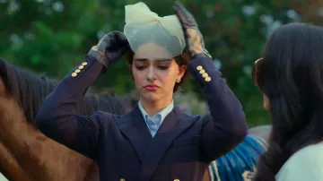 Polo Ralph Lauren Oxford Chemise portée par Bella 'Bae' Chowdhary (Ananya Panday) comme on le voit dans Call Me Bae (S01E01)