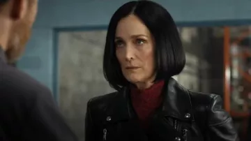 Alexander McQueen Peplum Leather Jacket worn by Greta Nelso(Carrie-Anne Moss) as seen in FUBAR (S02E05)