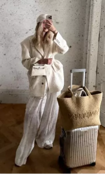 Hermès Mini Kelly Craie portée par Leonie Hanne sur sa Story Instagram le 10 juin 2025