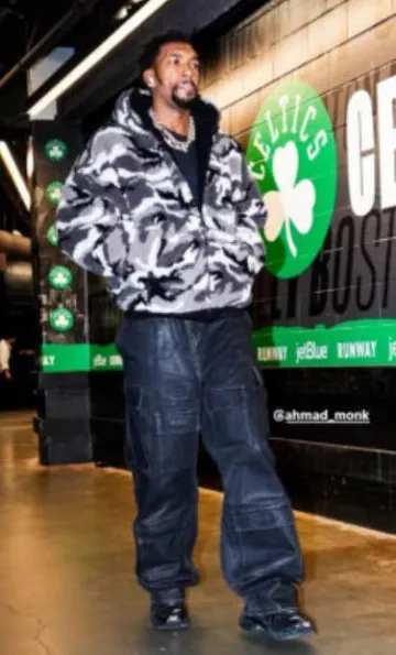 Who Decides War Black Waxed Baggy Cargo Jeans porté par Malik Monk sur le compte Instagram @sacramentokings