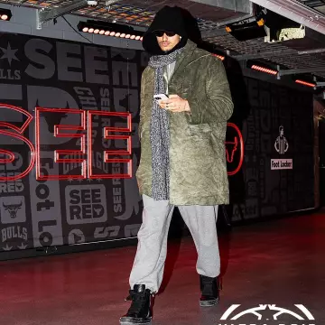 Rick Owens Sage Green Moleskin Jumbo Mac Coat porté par Kyle Kuzma sur le compte Instagram @washwizards
