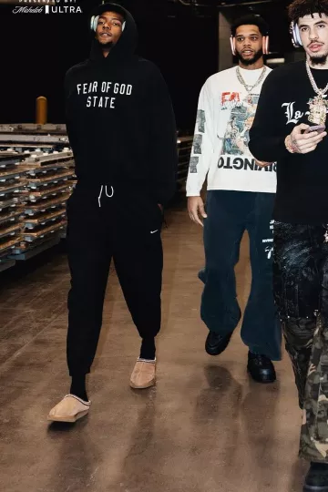 Pantalon de survêtement Nike 'Solo Swoosh' noir porté par Brandon Miller sur le compte Instagram @hornets