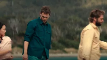 Levi's Classic Worker Long Sleeve Shirt worn by Kieran Elliott (Charlie Vickers) as seen in The Survivors (S01E06)