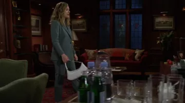 Pantalon Maje Pillette porté par Hope Logan (Annika Noelle) tel que vu dans The Bold and the Beautiful le 11 juin 2025