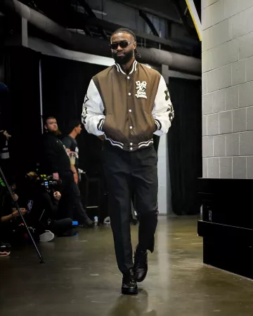 Baskets Prada All Black Downtown portées par Jaylen Brown sur le compte Instagram @celtics