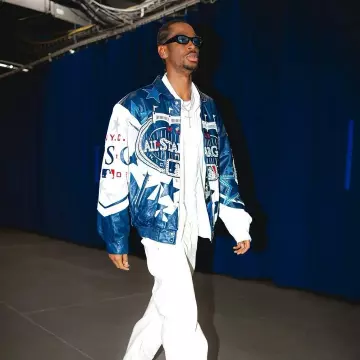 Chaqueta de cuero MLB Yankees All Star Game 2008 SGA usada por Shai Gilgeous-Alexander en la cuenta de Instagram @mlb.fits