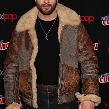 Kraven le chasseur Blouson en cuir marron Aaron Taylor porté par Aaron Taylor-Johnson sur le compte Instagram @aaronsource