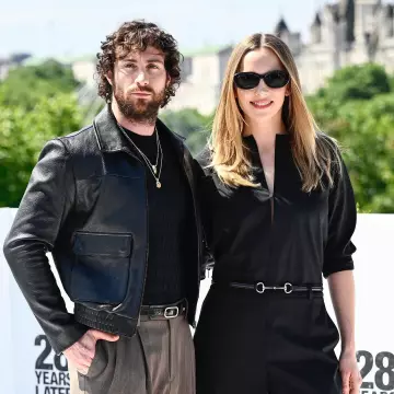 28 Years Later Jamie Black Leather Jacket worn by Aaron Taylor-Johnson on the Instagram account @justjared