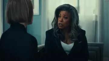 Cinq a Sept Crepe Khloe Blazer worn by Catherine Lancaster (Lorraine Toussaint) as seen in The Better Sister (S01E03)
