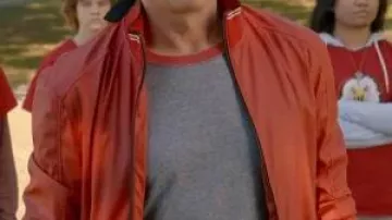 Blouson aviateur Cobra Kai Johnny Lawrence Red porté par William Zabka en Cobra Kai