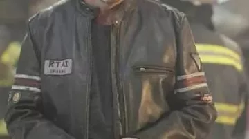 Hugh Laurie House M.D RTAI Sports Blouson en cuir noir porté par Hugh Laurie à la maison