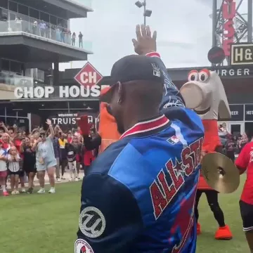 MLB All-Star Atlanta Braves Usher Blue Varsity Jacket worn by USher (Usher) in braves