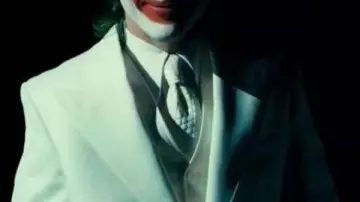 Joker: Folie à Deux Joker White Suit worn by Arthur Fleck (Joaquin Phoenix) in Joker: Folie à Deux