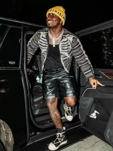 Kapital Black Denim & Grey Striped Bones Reversible Moto Jacket worn by Deebo Samuel on the Instagram account @1deebosr