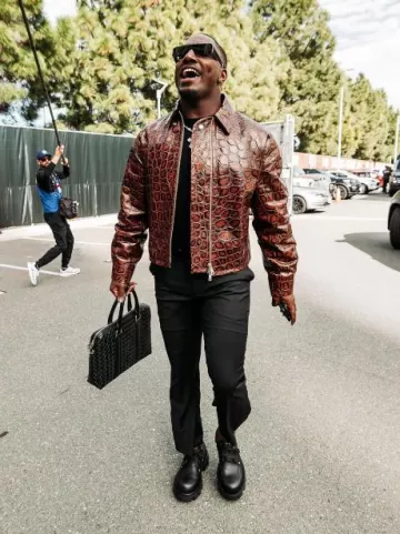 Zapatos Louis Vuitton LV Checker Derby Negros usados por Deebo Samuel en la cuenta de Instagram @1deebosr