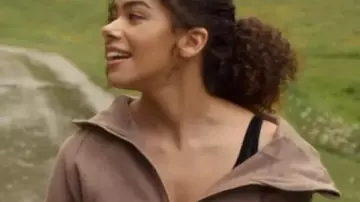 Ginny and Georgia Ginny Miller Brown Hoodie of Virginia 'Ginny' Miller (Antonia Gentry) in Ginny & Georgia (S03E02)