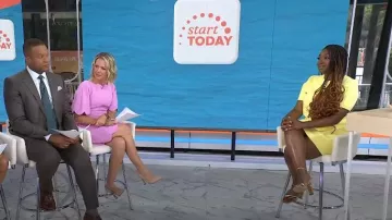 Cárdigan de punto de manga corta de Zara en amarillo usado por Valerie Agyeman visto en Today el 23 de junio de 2025