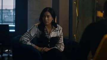 Chemise Rails Mara Patchwork Stripe portée par Clytemnestra Lomax (Elena Juatco) comme on le voit dans SurrealEstate (S03E10)