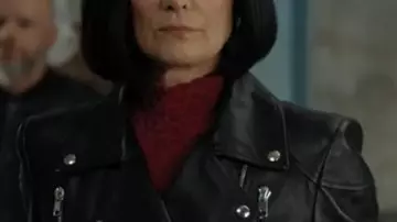 FUBAR S02 Greta Nelso Biker Leather Jacket worn by Greta Nelso (Carrie-Anne Moss) in FUBAR (S02)