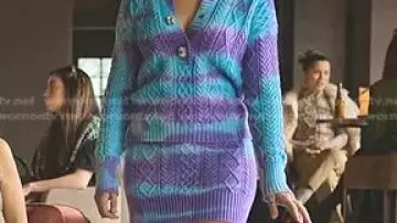 Ensemble en "laine" portée par Sara (Carmen Arrufat) dans Elite (S07E08)