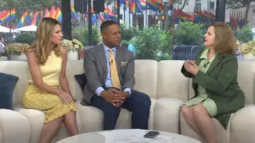 Veronica Beard Jordyn Cropped Tank Top worn by Savannah Guthrie as seen in Today on June 27, 2025