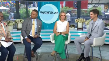 Pantalón Me+Em Fluid Micro Pleat Wide-Leg usado por Dylan Dreyer como se vio en Today el 27 de junio de 2025