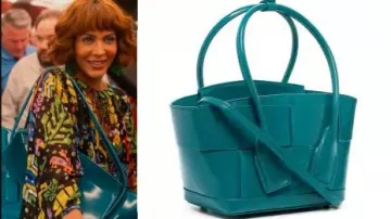 And Just like that Nicole Ari Parker Tote Patent Bag of Lisa Todd Wexley (Nicole Ari Parker) in And Just Like That… (S03E05)