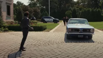 Christian Louboutin Spike Leather Chelsea Boot worn by Amber as Felicity Price (Cynthia Erivo) as seen in Poker Face (S02E01)