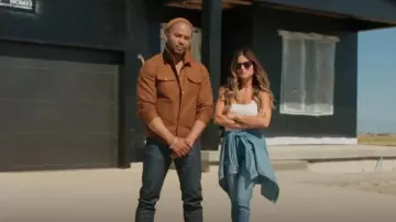 Chaqueta de camisa lisa Billy Reid usada por Michel Smith Boyd en Rock the Block (temporada 6, episodio 1)