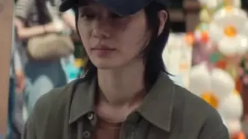 El Juego del Calamar Temporada 3. Camiseta de Park Gyu-Young del Soldado n.° 11 (Park Gyu-young) en El Juego del Calamar (temporada 3, episodio 6).