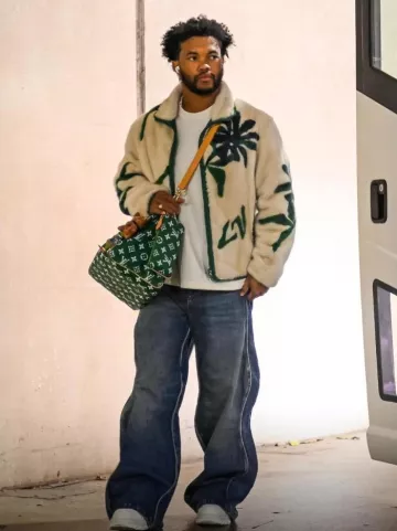 Louis Vuitton Veste en vison fleuri blanc et vert portée par Kyler Murray sur le compte Instagram @azcardinals