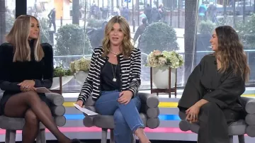 Kimono de mezcla de lino fluido de Massimo Dutti usado por Melissa Garcia como se ve en Today el 1 de julio de 2025