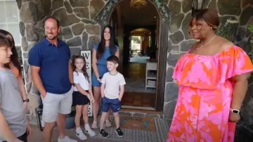 Sugarlips Hana Tropics Enamored Off the Shoulder Ruffle Dress Curve worn by Retta as seen in Ugliest House in America (S06E04)