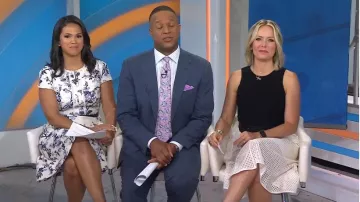 Jupe Huette Club Monaco en blanc pur portée par Dylan Dreyer comme on le voit dans Today le 2 juillet 2025