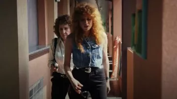 Re/Done Micro Trucker Vest worn by Charlie Cale (Natasha Lyonne) as seen in Poker Face (S02E03)