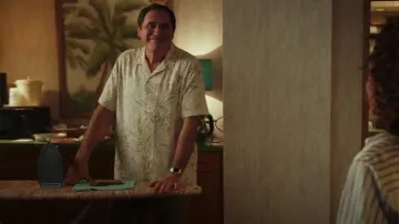 Club Room Men's Gado Leaf Regular-Fit Printed Button-Down Camp Shirt worn by Jeffery (Richard Kind) as seen in Poker Face (S02E03)
