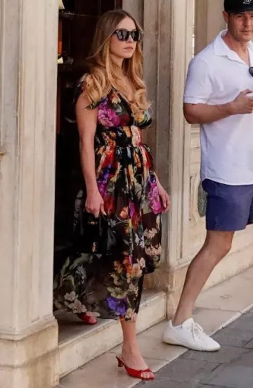 【Chloe】プリント silk-creponスカート CHLOÉ Ruffled silk-crepon and crepe maxi dress | NET-A-PORTER