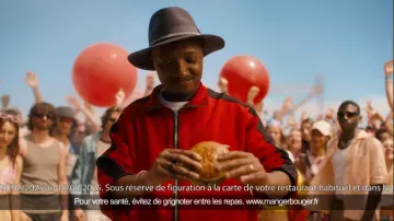 Grey (Fedora) hat with silver chain from Soprano in The Sopranos Burgers on tour at Quick!