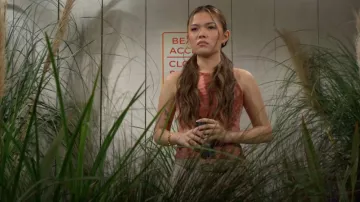 Camiseta sin mangas de All Saints Rina Tydy usada por Luna (Lisa Yamada) como se ve en The Bold and the Beautiful el 18 de junio de 2025