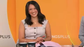 Gilet à col carré à carreaux Ann Taylor porté par Nancy Chen, vu dans CBS Mornings le 3 juillet 2025