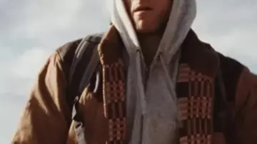 She Rides Shotgun Nate Brown Bomber Jacket usada por Nate (Taron Egerton) en She Rides Shotgun