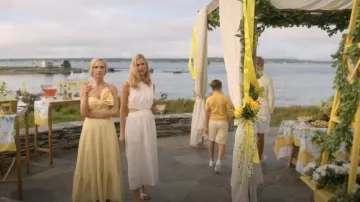 Proenza Schouler White Label White Cut-Out Midi porté par Penny Sinclair (Caitlin Fitzgerald) comme on le voit dans We Were Liars (S01E06)